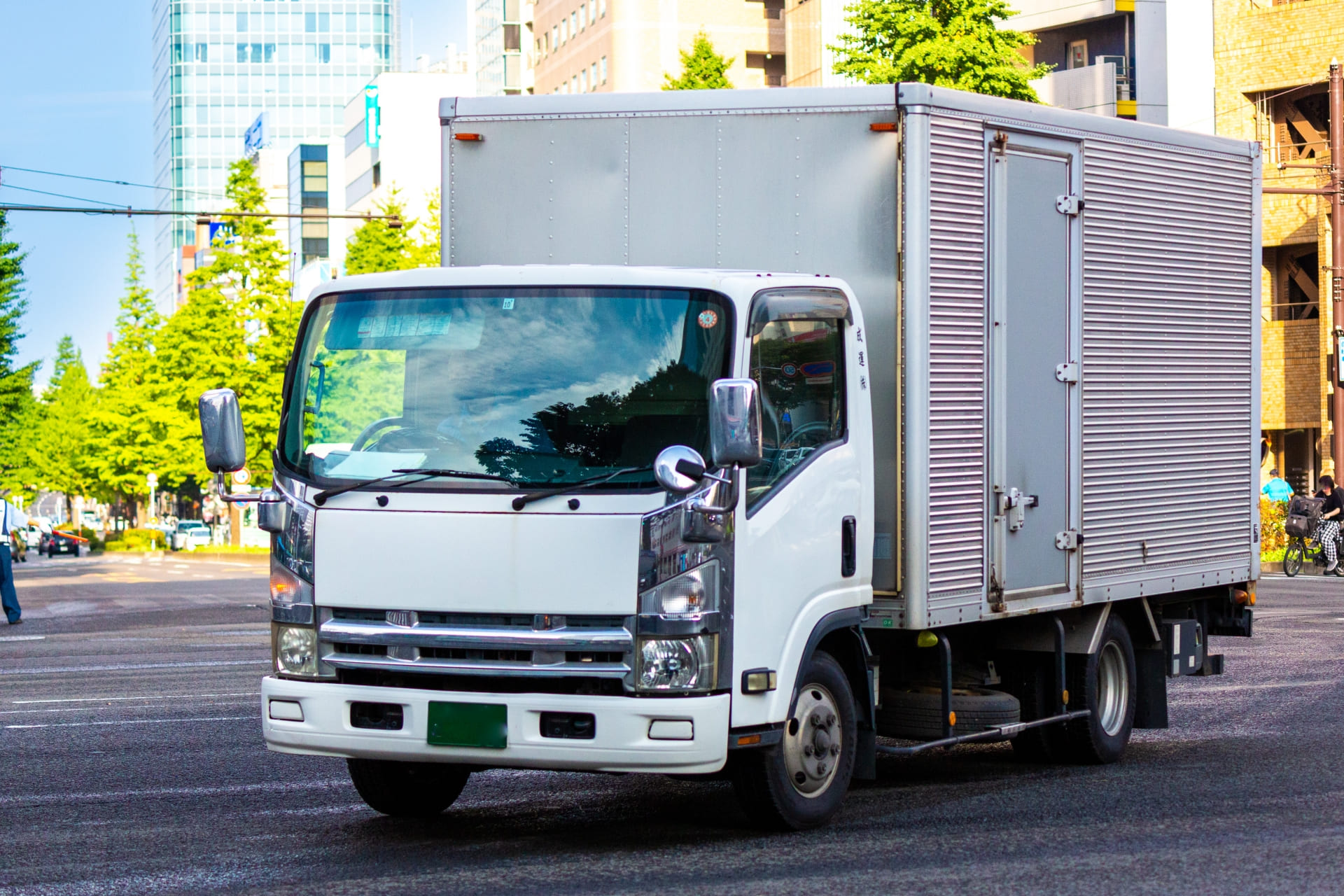 アルミ製荷室搭載トラックのメリットは？中古車購入のポイントも解説